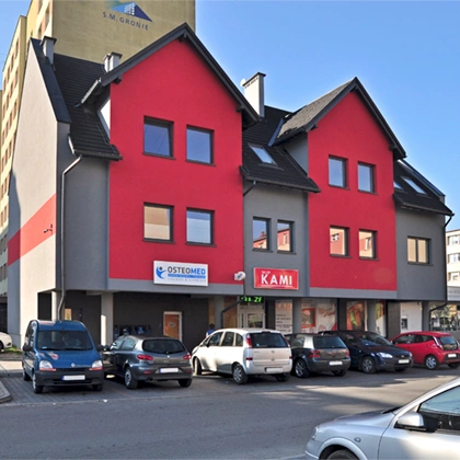 Budynek gabinetu Łojewski Osteomed - nowoczesna przychodnia fizjoterapeutyczna w Żywcu